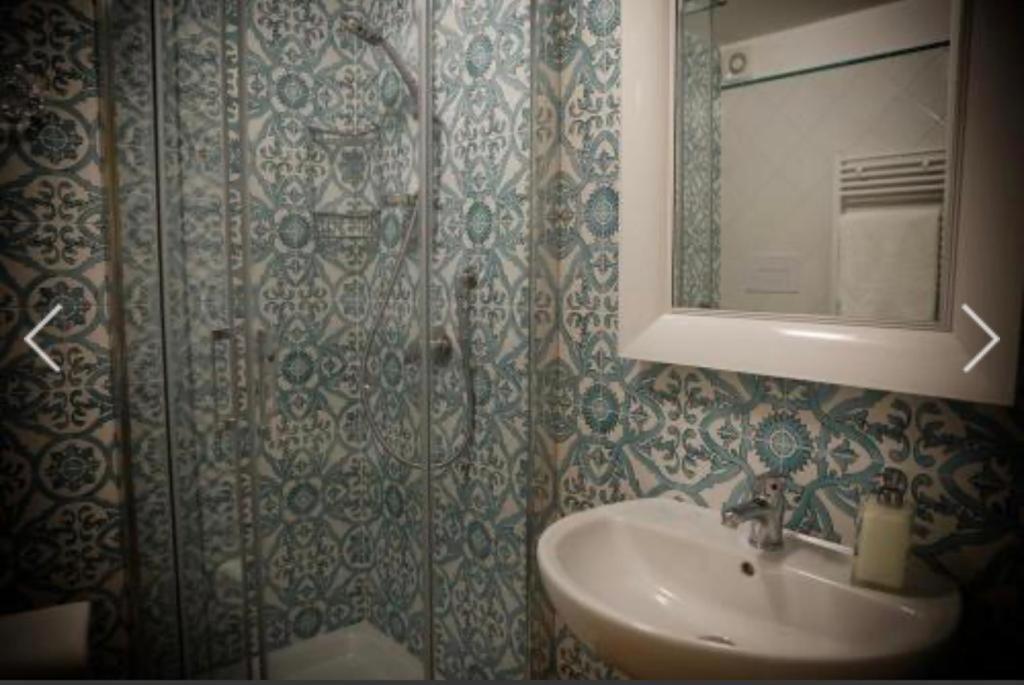 Dimora Del Campo Charming House Bed & Breakfast ซาแลร์โน ภายนอก รูปภาพ