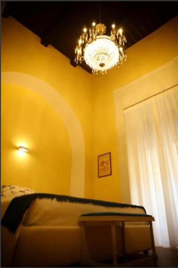 Dimora Del Campo Charming House Bed & Breakfast ซาแลร์โน ภายนอก รูปภาพ