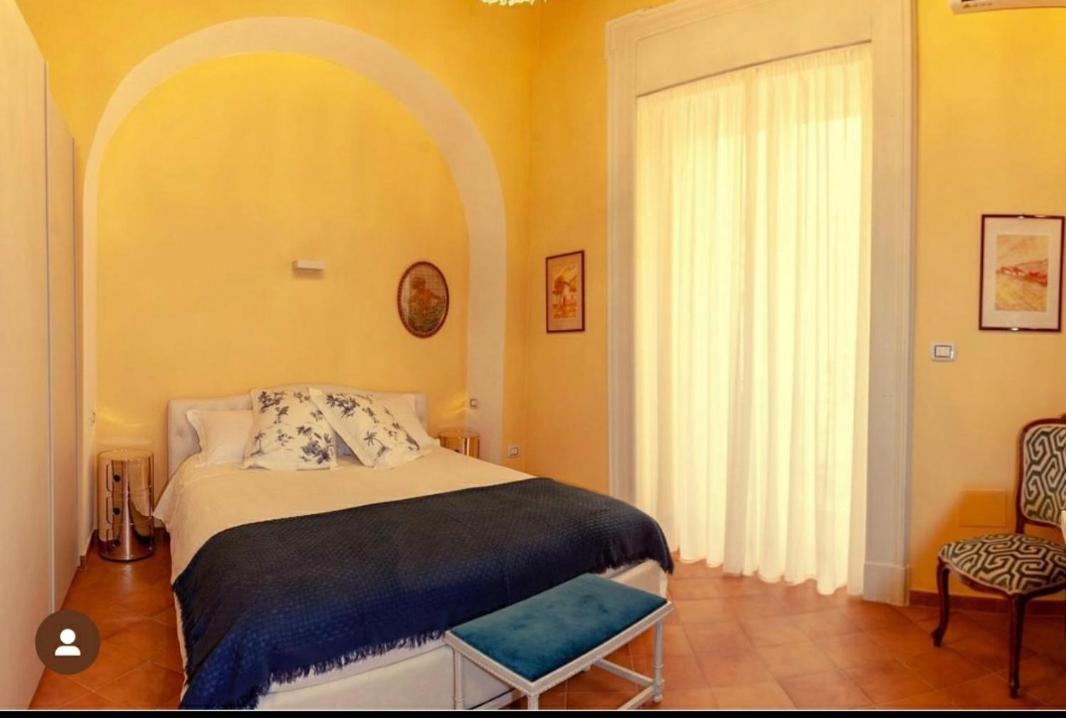 Dimora Del Campo Charming House Bed & Breakfast ซาแลร์โน ภายนอก รูปภาพ