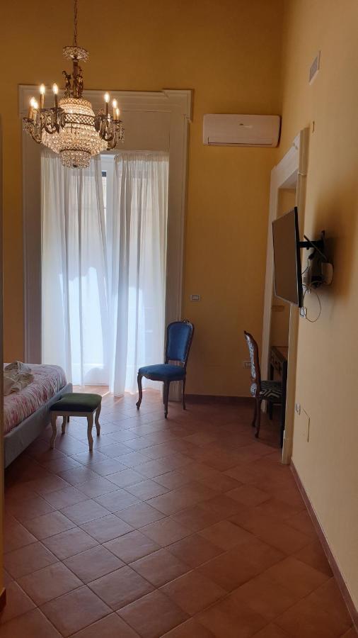 Dimora Del Campo Charming House Bed & Breakfast ซาแลร์โน ห้อง รูปภาพ